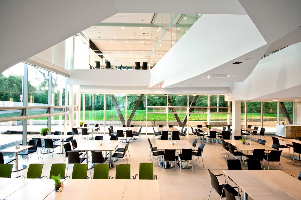 霍金先生的物理研究所办公楼