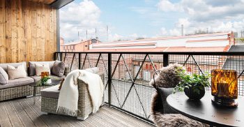 木质阳台的公寓—广州办公室装饰分享