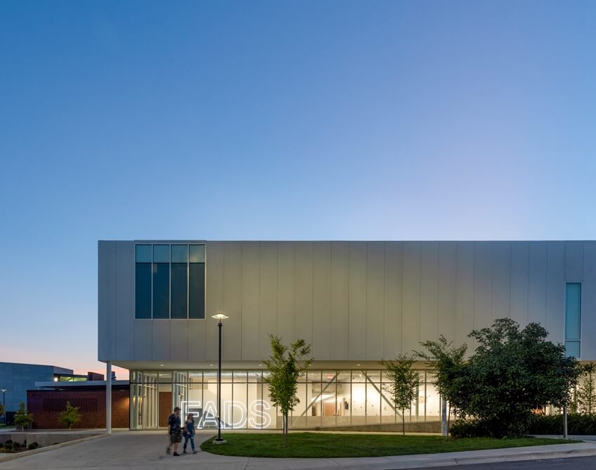 广州装修设计公司 建筑夜景