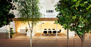 夏日自然与办公室装修融入的真实写照