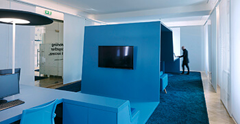 开创性办公室装修实验室_设计思维空间