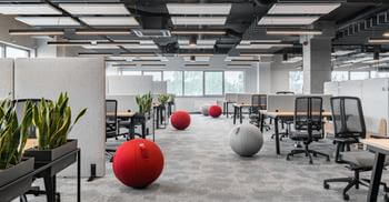 除了美观外还符合现代化办公功能布局-办公楼装修公司