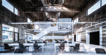 旧厂翻新电力办公室装修-采用内部植入新模式