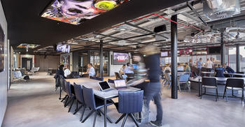 办公楼装修体育总部-设计灵活流动空间