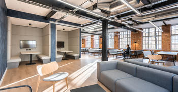 装修设计公司-将企业品牌色彩融入办公装潢中