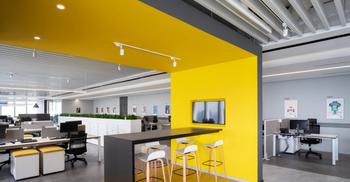 办公室装修-除了自立与敞开空间-还有品牌融入