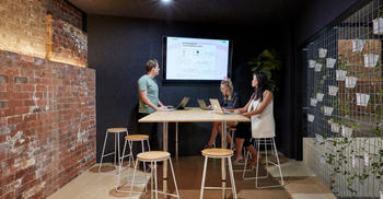 办公楼装修公司-将夜店改造丛林科技办公空间