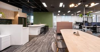 办公楼设计将多元化色彩嵌入环境中