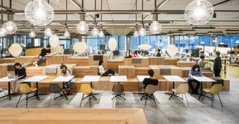 办公室工程装修公司塑造统一无边界交流空间