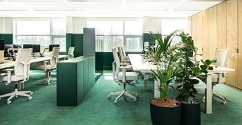 办公楼装修设计创造出不同色彩工作室