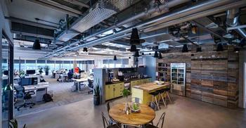 办公楼设计工业风-塑造敞开复古空间