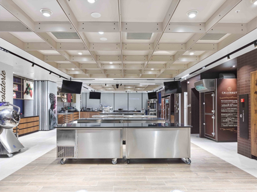 广州办公室门窗设计