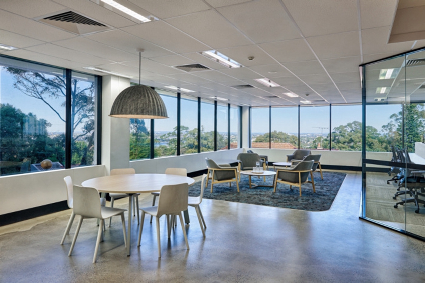 装修中小型办公室