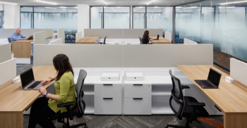 颜色搭配就在广州办公室装修中_快来看