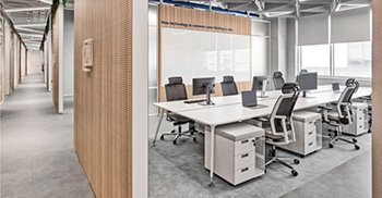 广州装修设计公司如何搭配办公室软装饰设计