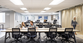 装修设计办公室如何平衡个人隐私与距离