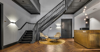 广州办公室装修如何展示其独特形象