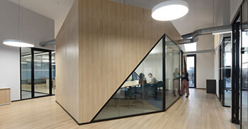 广州办公装修公司是如何用创新注入幸福感空间