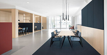 办公室空间装修将现代主义艺术风格完好植入