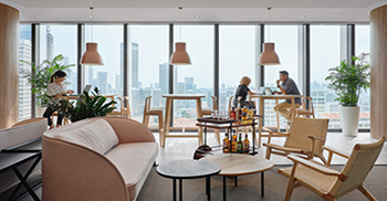 酒香四溢的全球优质烈酒公司办公室