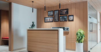 室内装饰装修设计确?！吧偌词嵌唷?极简主义主导