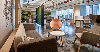 办公空间设计：未来派特色标牌墙欢迎参观者