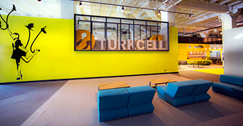 可调节的轨道射灯为未来办公空间的不同用途提供了灵活性