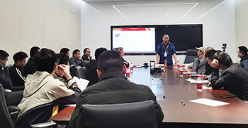 凯悦新闻丨办公室装修工程班组工作会议在公司举行 规范施工保证安全质量