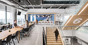 办公楼装修设计使用木纹元素将自然气息顺利融入