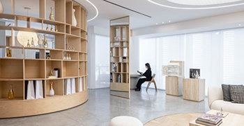 公司办公室装修案例：精致材料和中性色调表明了对细节的关注