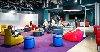 办公室空间装修：选择的物质元素允许发音与和谐