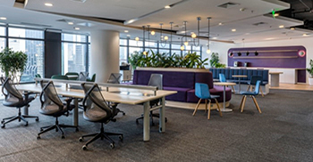 办公室设计：协作和非正式的精神被精致地应用 赋予办公室独特的个性