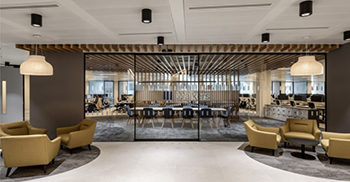 办公空间设计：采用柔和的调色板 以保持专业而现代的感觉