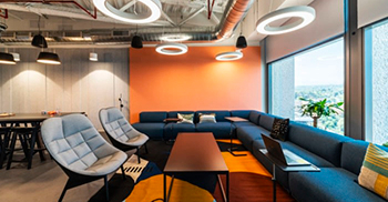 办公室设计：以其艺术拥抱游客 整体概念充满活力的本质