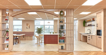 办公楼装修设计：联合办公桌和带有独立隔音板的专注办公桌位于空间的中心