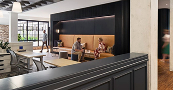 办公室设计：融入定制细节营造出热情好客的历史氛围