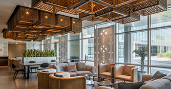 办公楼装修方案：设计编排融合了引人注目的元素