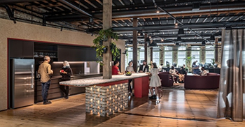 办公室设计：传统基地的原始砖块被打捞出来